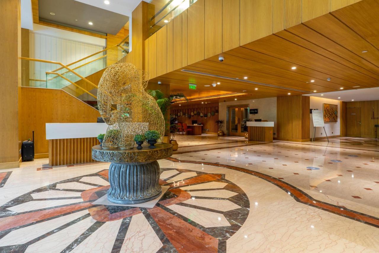 Holiday Inn Agra Mg Road An Ihg Hotel Exterior foto Lobby